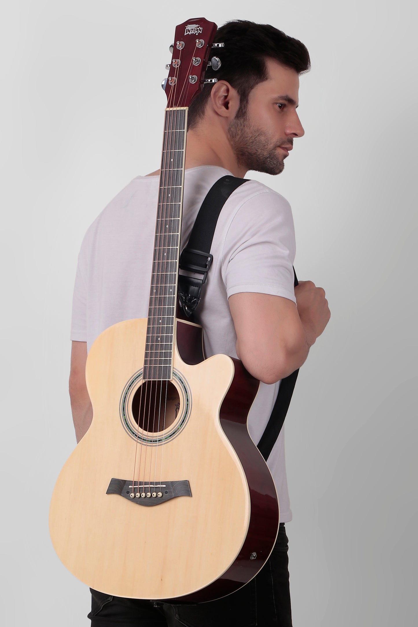 INTERN 40" Electric Acoustic Natural Guitar With EQ, Set Of Strings, Strap, Picks And Bag