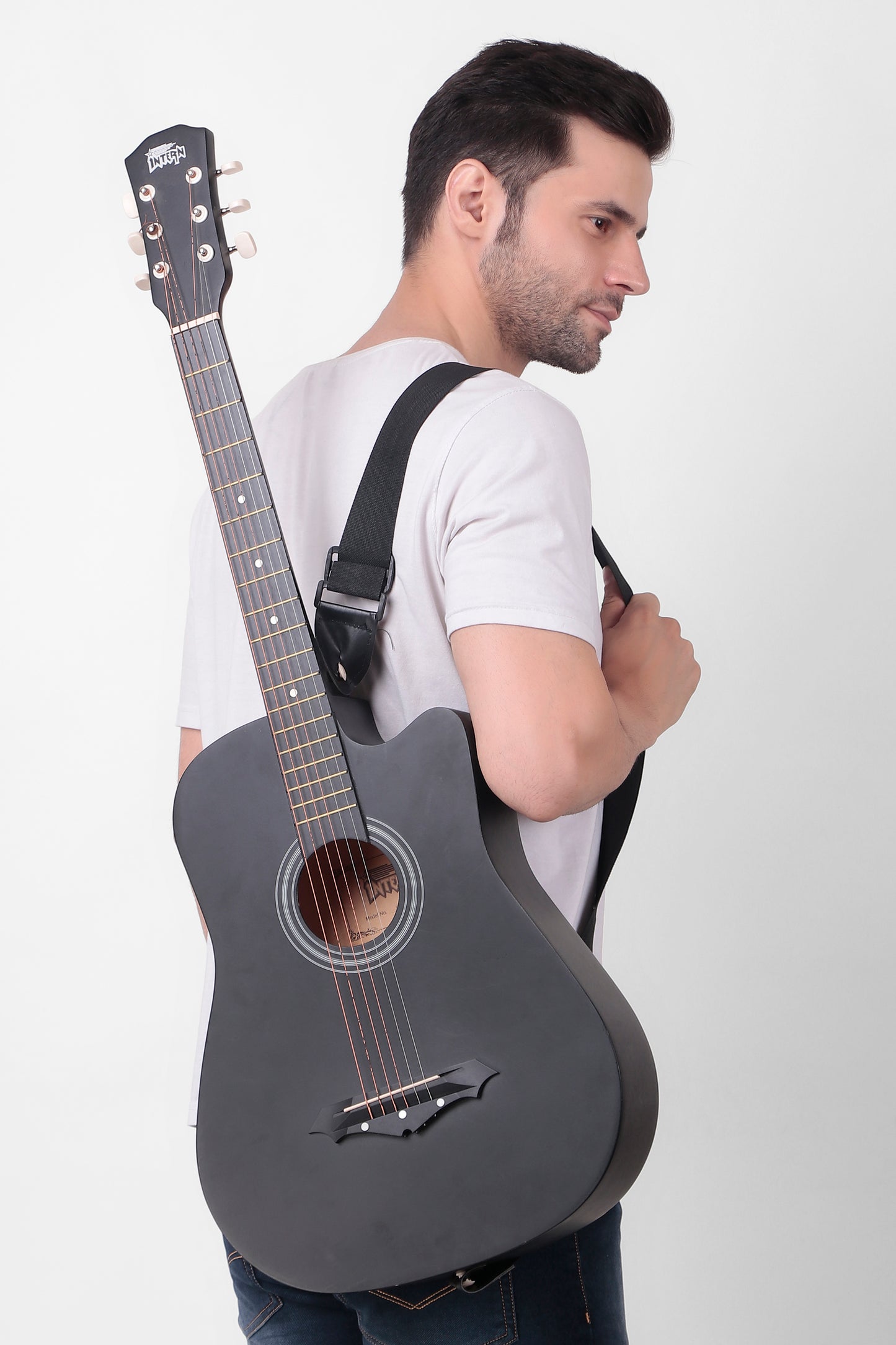 Intern INT-38C Acoustic Guitar Kit with Bag, Strings, Pick Strap (Black)INT 38C BK