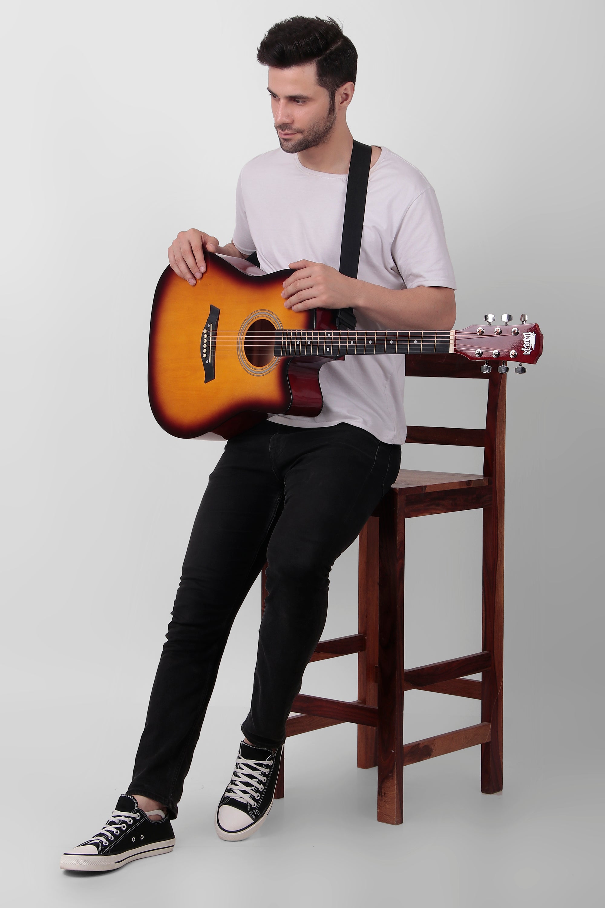 Intern 41 Inch Acoustic Guitar Set - Sunbrust